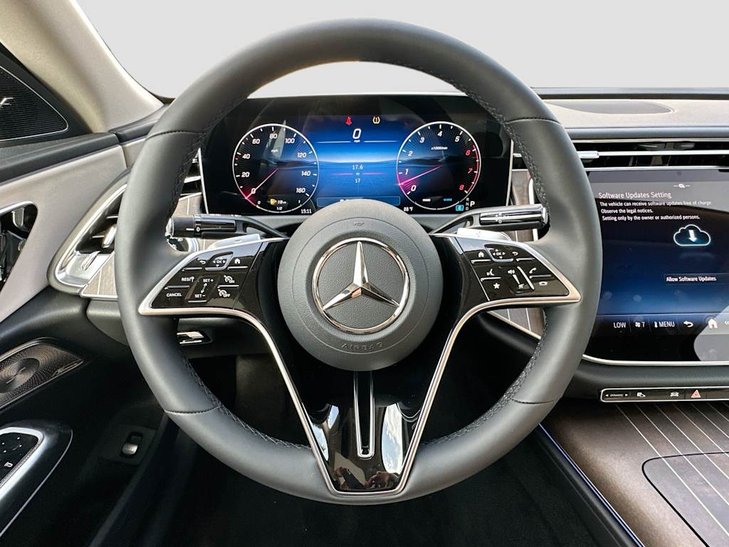 Thumbnail: 2024 Mercedes-Benz E-Class - 9