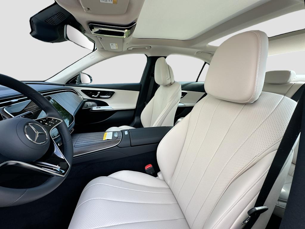 Thumbnail: 2024 Mercedes-Benz E-Class - 10