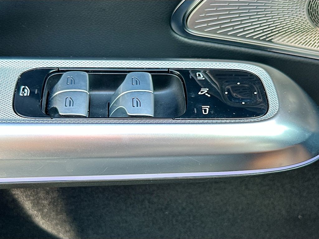 Thumbnail: 2025 Mercedes-Benz E-Class - 26