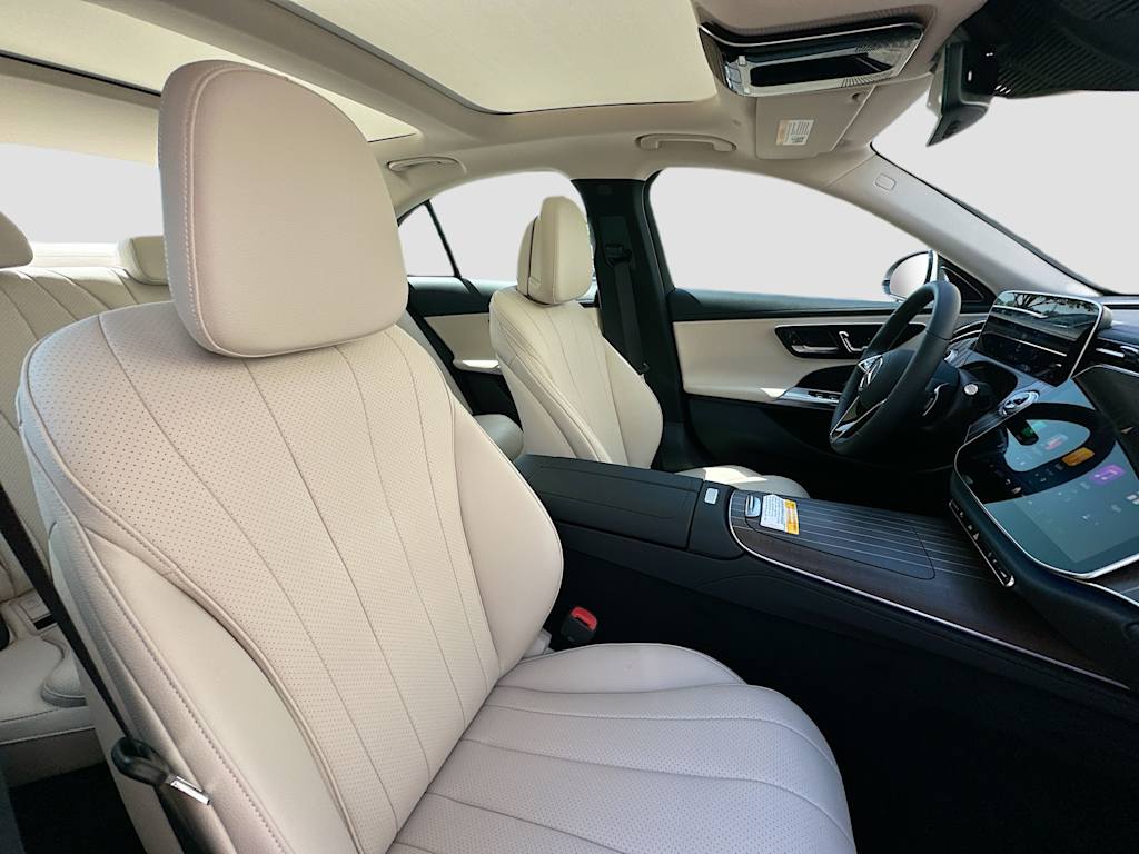 Thumbnail: 2024 Mercedes-Benz E-Class - 12