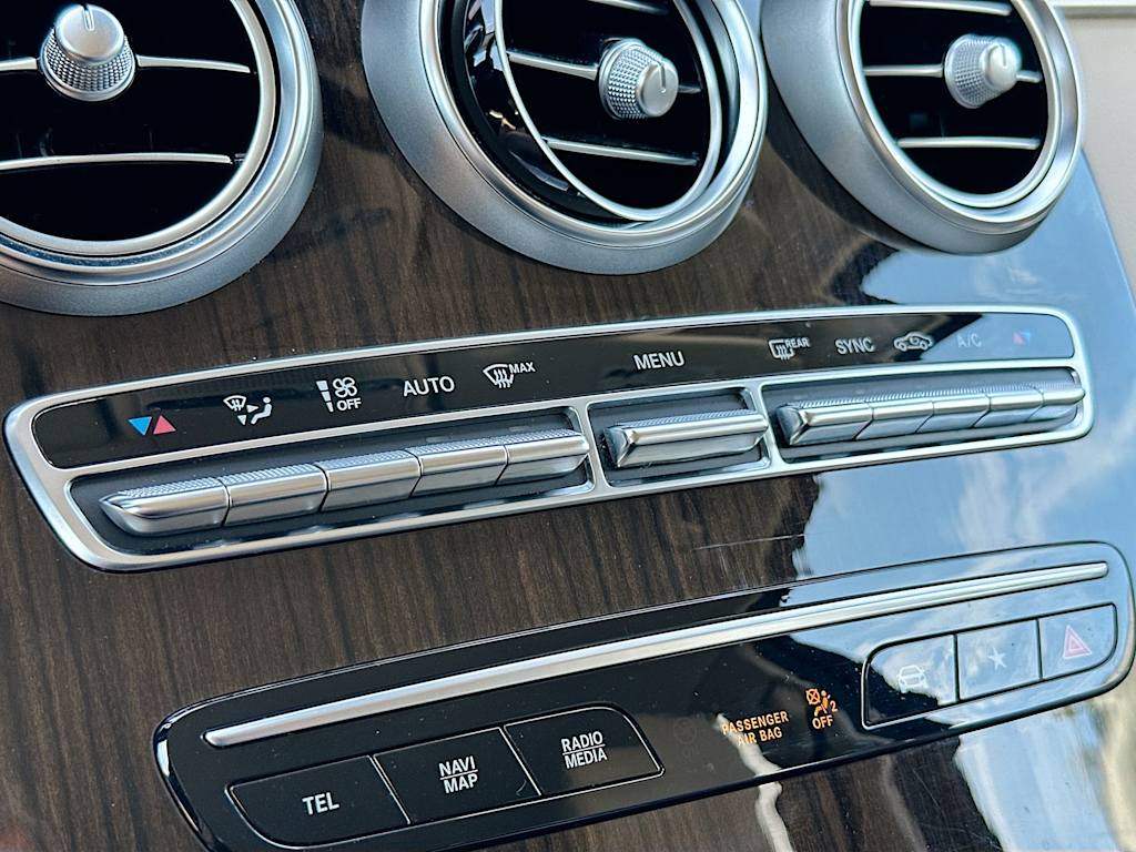 Thumbnail: 2022 Mercedes-Benz GLC - 25