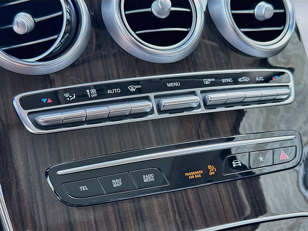Thumbnail: 2022 Mercedes-Benz GLC - 25
