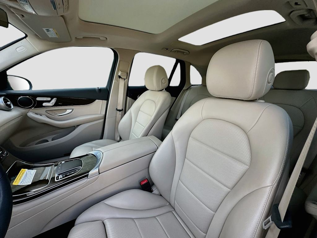 Thumbnail: 2022 Mercedes-Benz GLC - 11