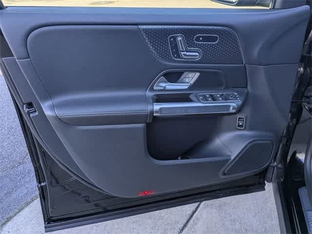 Thumbnail: 2025 Mercedes-Benz GLB - 17