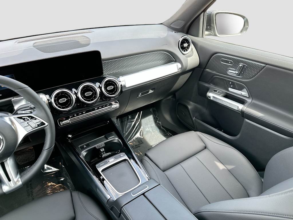Thumbnail: 2026 Mercedes-Benz GLB - 15