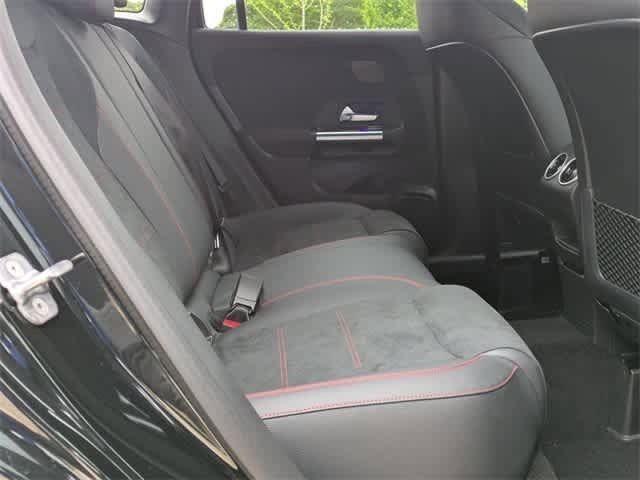 Thumbnail: 2025 Mercedes-Benz GLA - 17