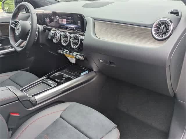 Thumbnail: 2025 Mercedes-Benz GLA - 10