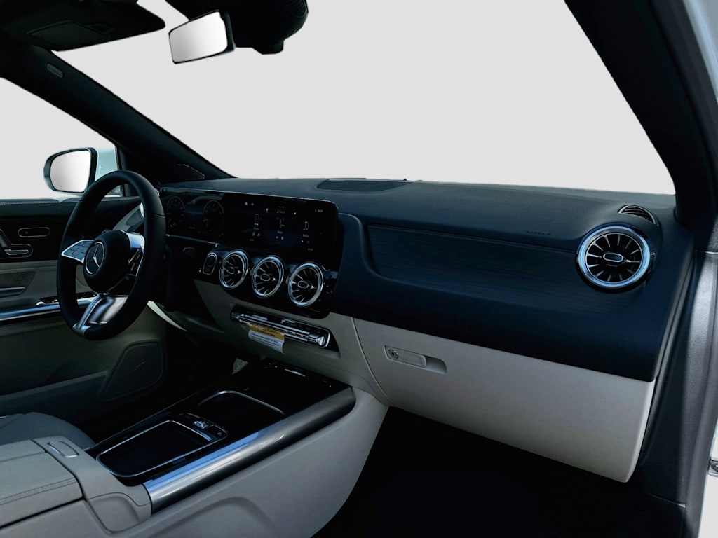 Thumbnail: 2026 Mercedes-Benz GLA - 32