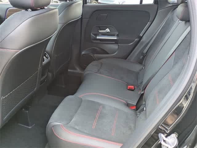 Thumbnail: 2025 Mercedes-Benz GLA - 9