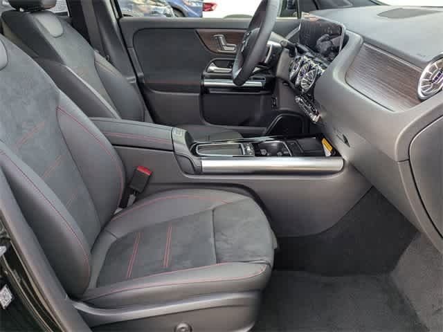 Thumbnail: 2025 Mercedes-Benz GLA - 8