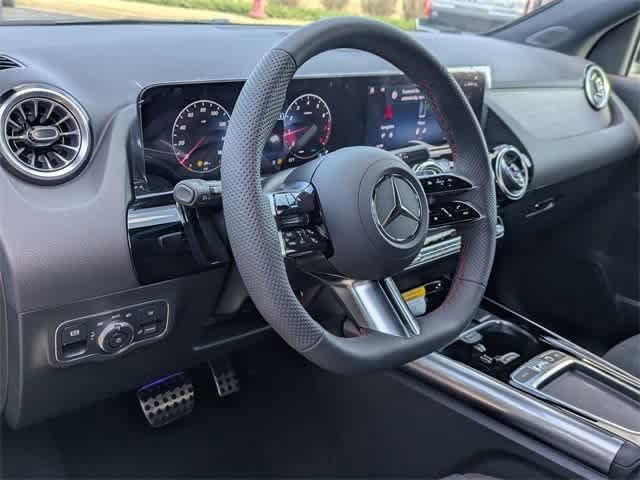 Thumbnail: 2025 Mercedes-Benz GLA - 2