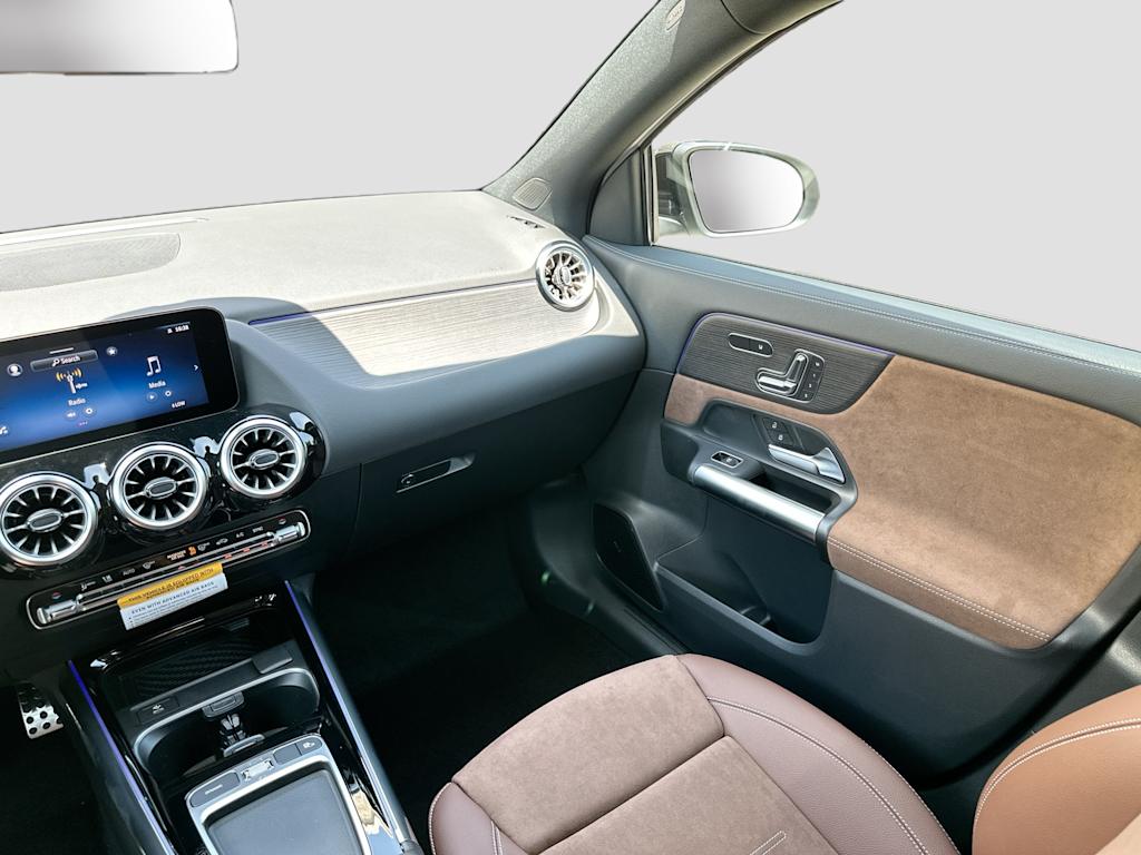Thumbnail: 2026 Mercedes-Benz GLA - 15