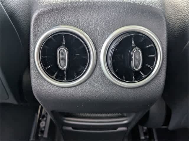 Thumbnail: 2025 Mercedes-Benz GLA - 15