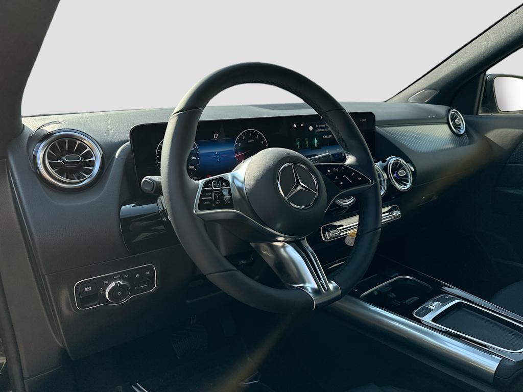 Thumbnail: 2026 Mercedes-Benz GLA - 2