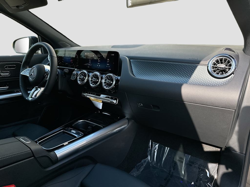 Thumbnail: 2026 Mercedes-Benz GLA - 31