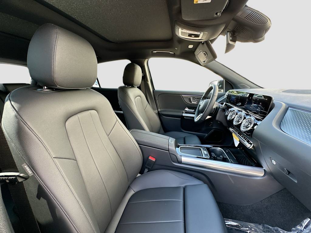 Thumbnail: 2026 Mercedes-Benz GLA - 12