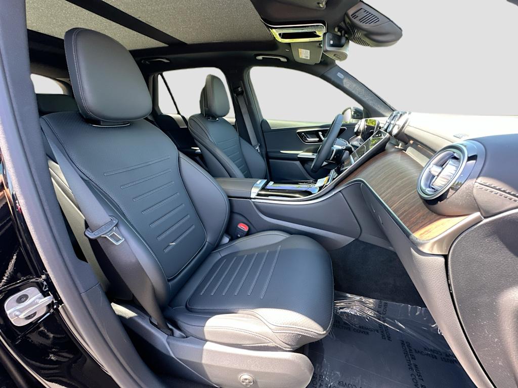 Thumbnail: 2026 Mercedes-Benz GLC - 31