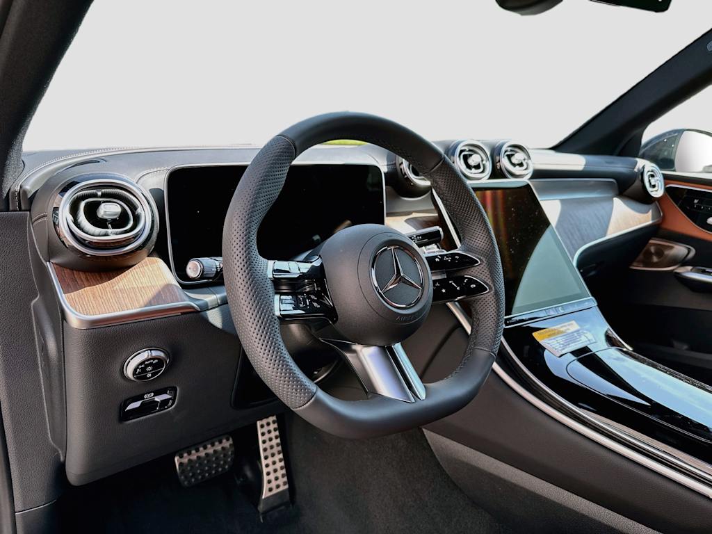 Thumbnail: 2026 Mercedes-Benz GLC - 2