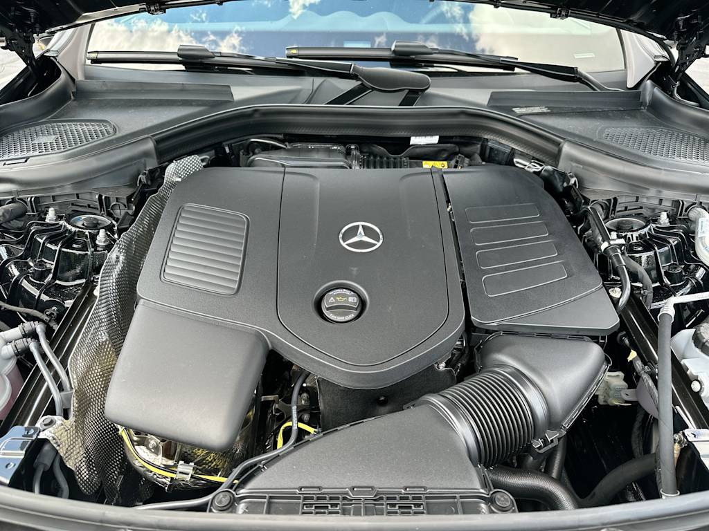 Thumbnail: 2026 Mercedes-Benz GLC - 9