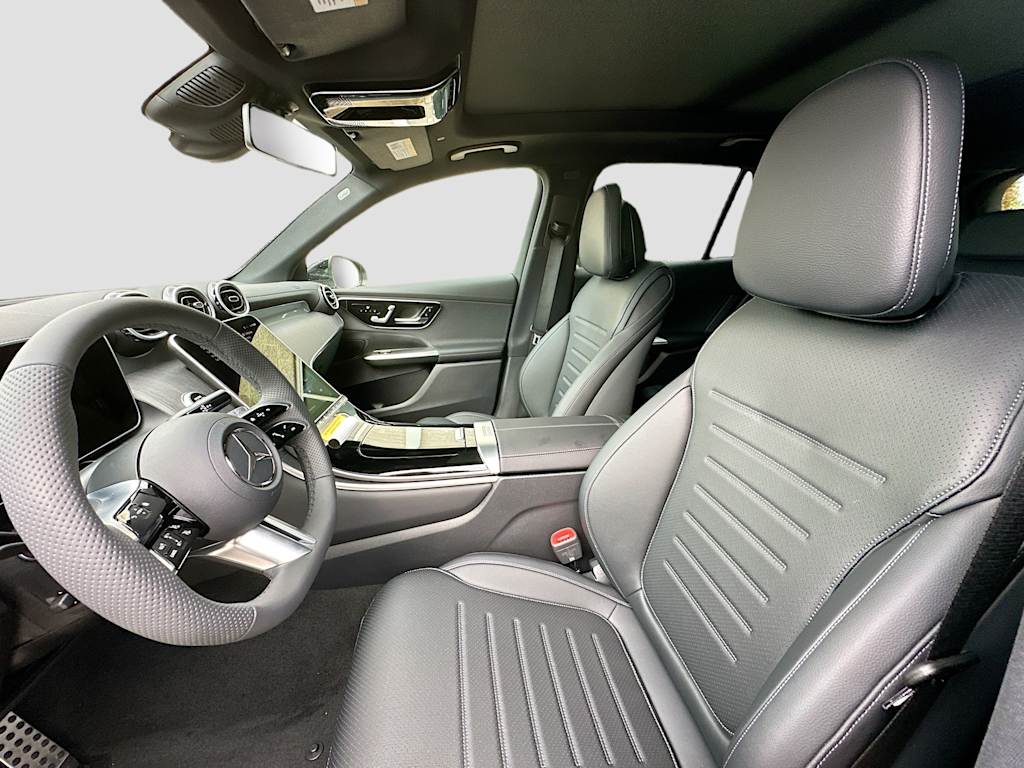 Thumbnail: 2026 Mercedes-Benz GLC - 11