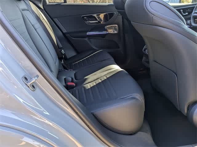 Thumbnail: 2025 Mercedes-Benz GLC - 18