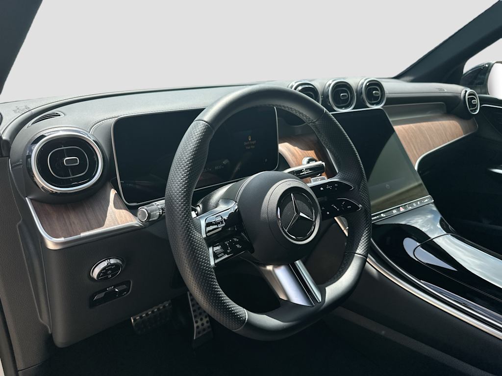 Thumbnail: 2025 Mercedes-Benz GLC - 2