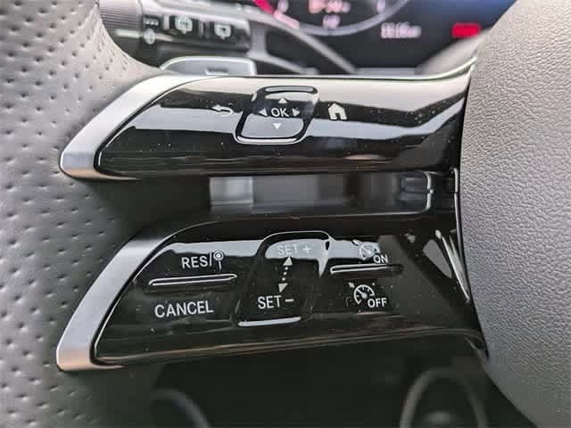 Thumbnail: 2025 Mercedes-Benz GLC - 22