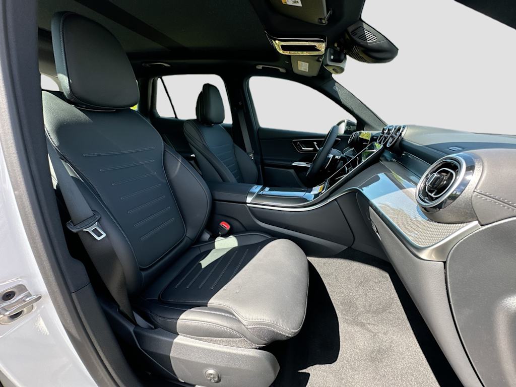 Thumbnail: 2026 Mercedes-Benz GLC - 31