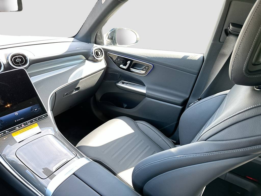 Thumbnail: 2026 Mercedes-Benz GLC - 11