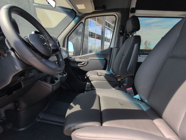 Thumbnail: 2026 Mercedes-Benz Sprinter - 11