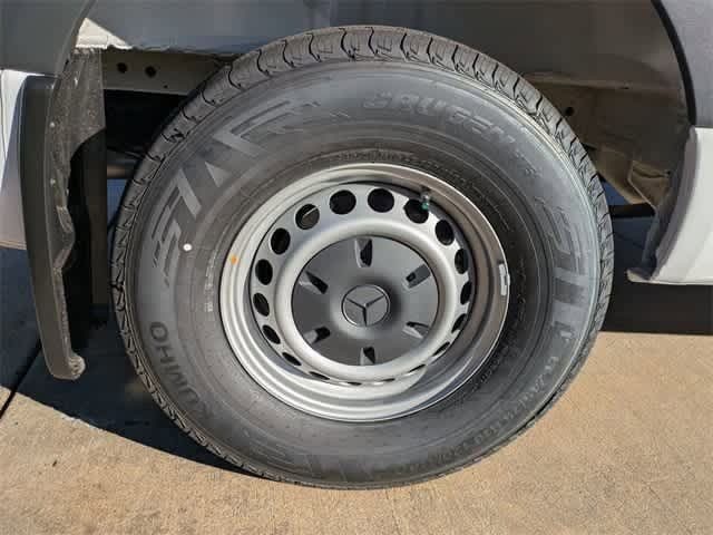 Thumbnail: 2025 Mercedes-Benz Sprinter - 6