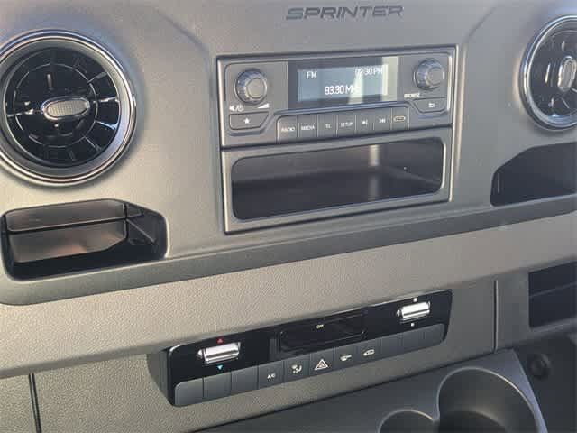 Thumbnail: 2025 Mercedes-Benz Sprinter - 26