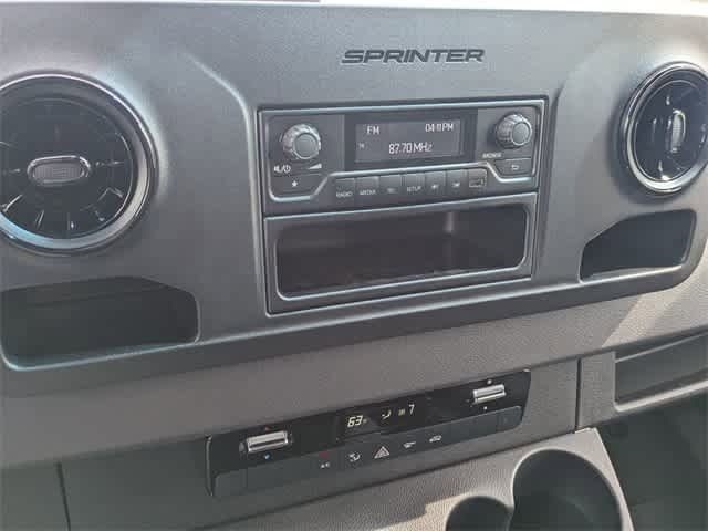 Thumbnail: 2025 Mercedes-Benz Sprinter - 26