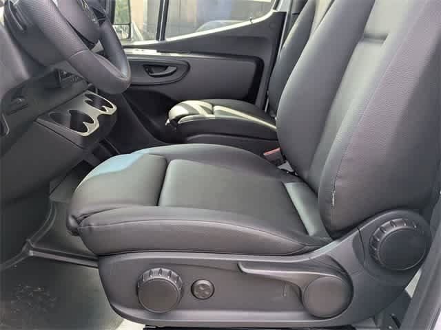 Thumbnail: 2025 Mercedes-Benz Sprinter - 11