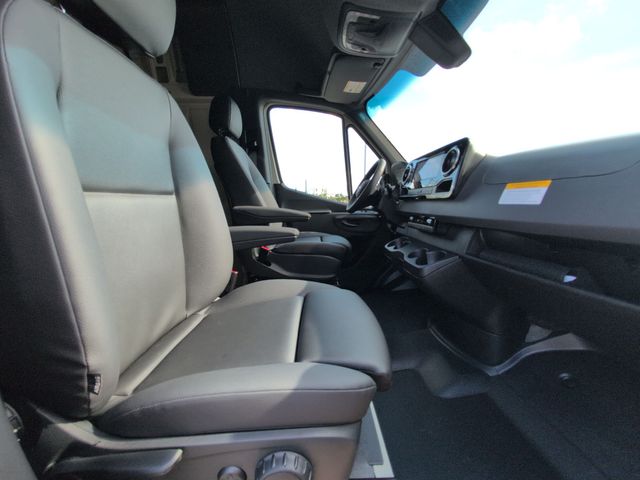 Thumbnail: 2026 Mercedes-Benz Sprinter - 11