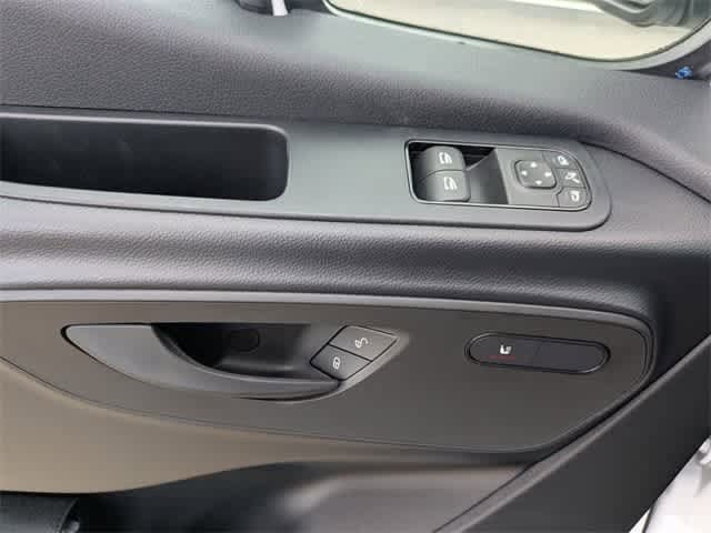 Thumbnail: 2025 Mercedes-Benz Sprinter - 19