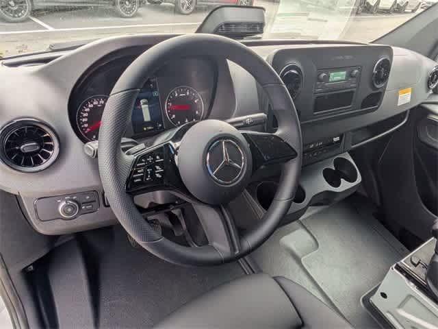 Thumbnail: 2025 Mercedes-Benz Sprinter - 2