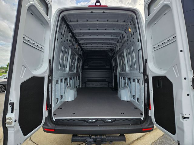 Thumbnail: 2026 Mercedes-Benz Sprinter - 11