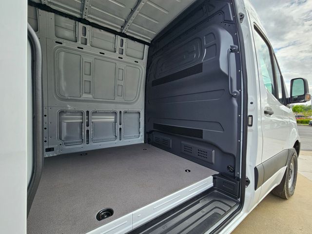 Thumbnail: 2026 Mercedes-Benz Sprinter - 23