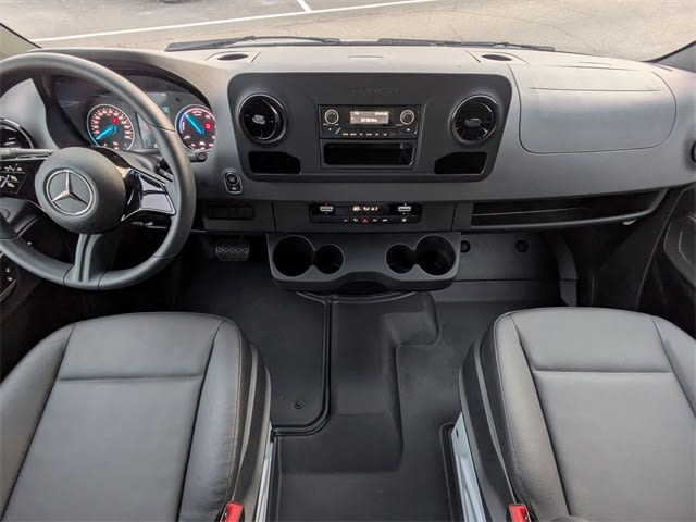 Thumbnail: 2024 Mercedes-Benz eSprinter - 9