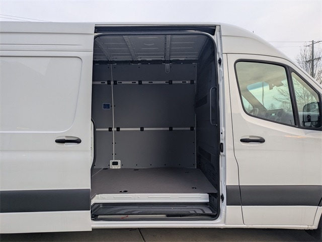 Thumbnail: 2024 Mercedes-Benz eSprinter - 12