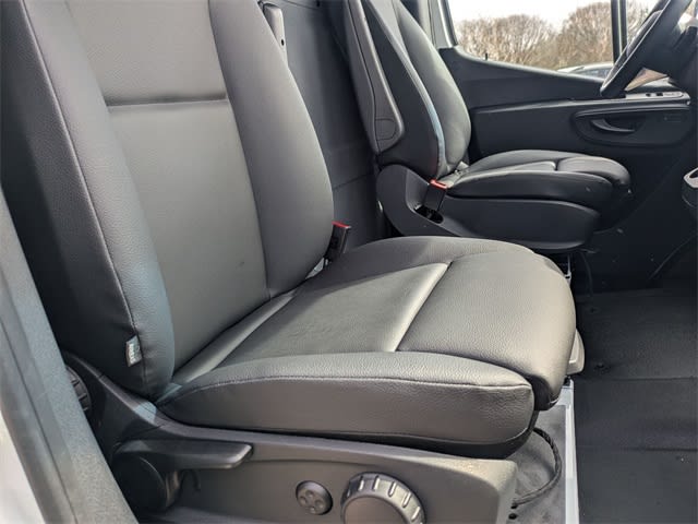 Thumbnail: 2024 Mercedes-Benz eSprinter - 9