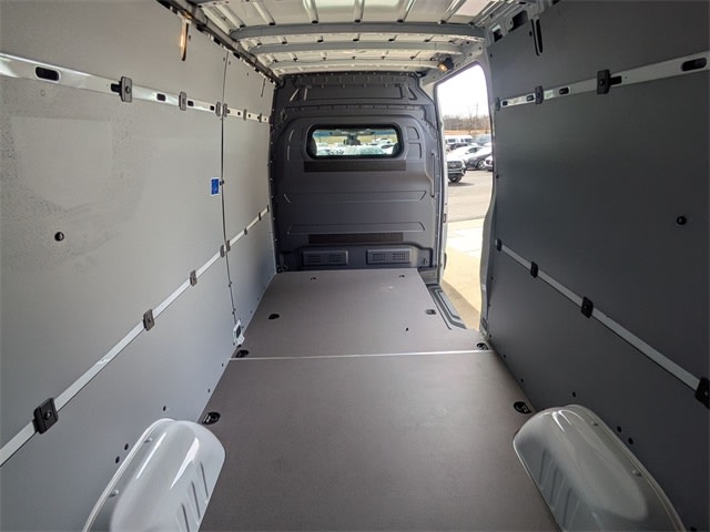 Thumbnail: 2024 Mercedes-Benz eSprinter - 22