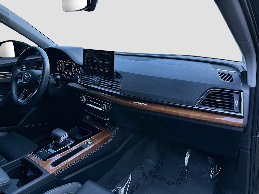 Thumbnail: 2023 Audi Q5 - 33