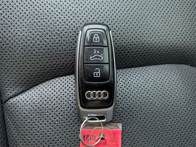 Thumbnail: 2021 Audi Q7 - 16