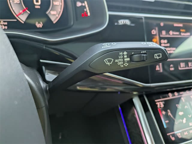 Thumbnail: 2021 Audi Q7 - 32