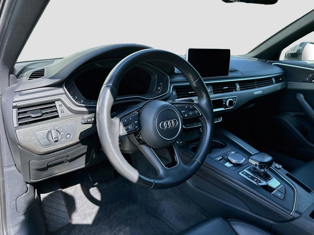 Thumbnail: 2019 Audi A4 - 2