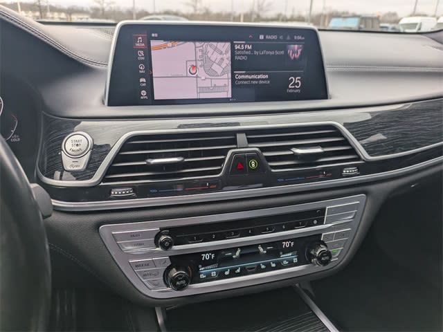 Thumbnail: 2022 BMW 7 Series - 13