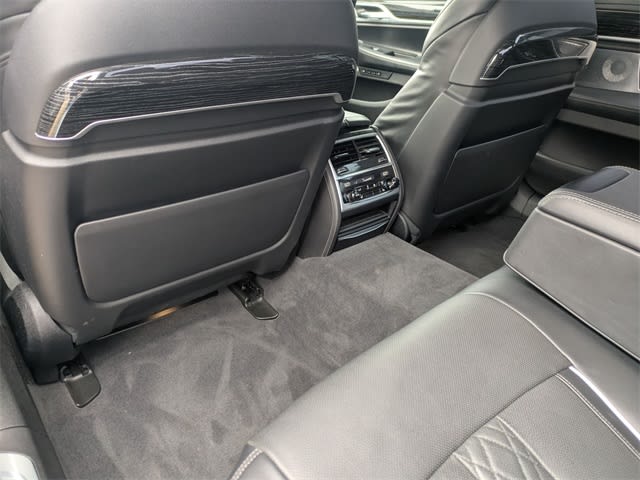 Thumbnail: 2022 BMW 7 Series - 12