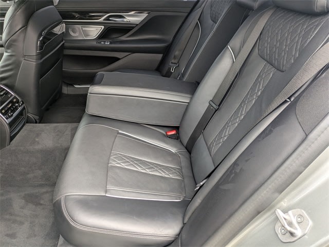 Thumbnail: 2022 BMW 7 Series - 25